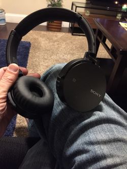 Sony wireless head phones