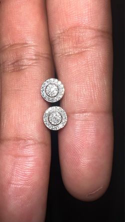 Moissanite earrings, 925 sterling silver (no tarnishing, rust or fade) passes diamond tester