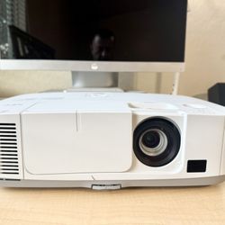 NEC Projector 