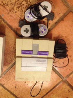 Super Nintendo console(SNES)