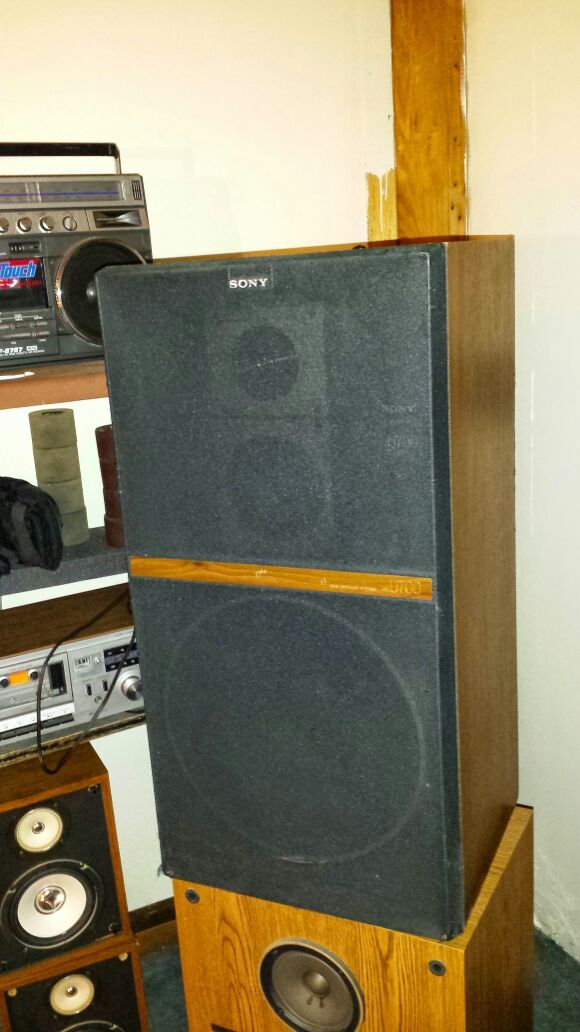 Sony ss-u700 speakers 12" woofer