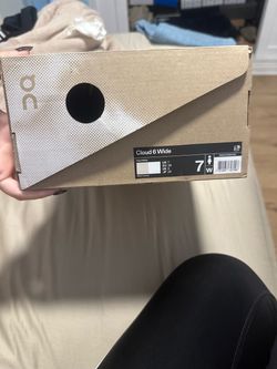 On cloud 6 wide sneakers