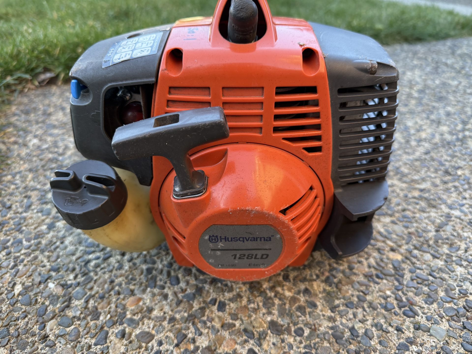 128ld Husqvarna Weed Eaternull