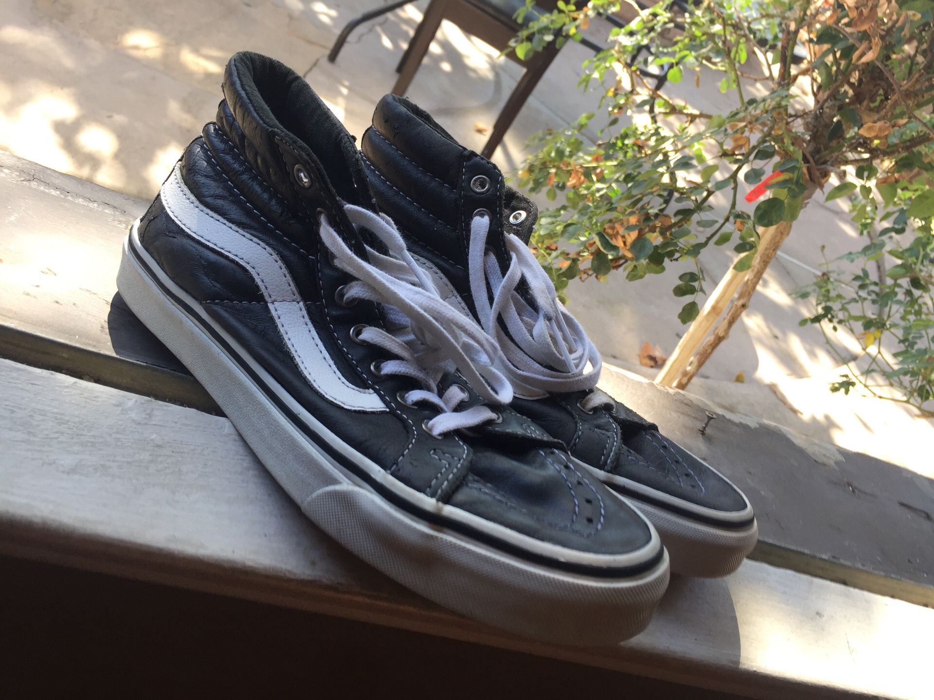Vans Leather SK8- HI Black/ True White
