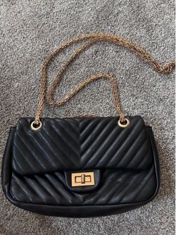 Urban Expressions black and gold purse