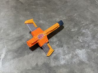 Nerf Doomlands Double Dealer Blaster Dart Gun with 2 Clear Clips