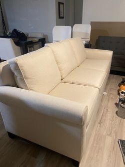 Modern 3-Seater Sofa in Beige / Cream – Excellent Condition!