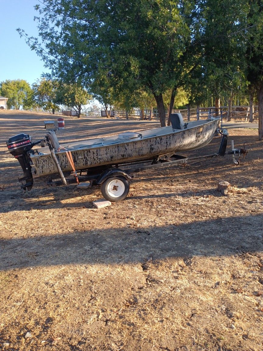 Aluminum Boat 