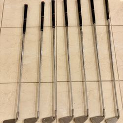 Ping Eye 2 Black Dot Mens Iron Set