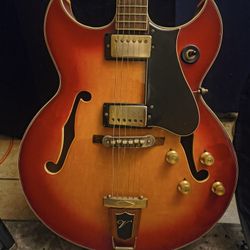 Ventura V-1400 Famous Lawsuit Gibson Recreation Guitar