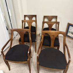 MCM Kindel Belvedere Solid Cherry Dining Set - 6 Chairs , 2 Leaves , Table Pad Protectors