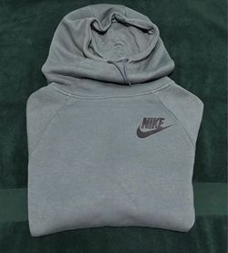 Nike Women’s Sportswear Hoodie Size Medium Pistachio Green