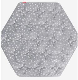 Gray baby play mat with white star pattern #baby #playmat