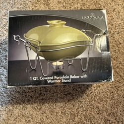 Godinger 1 Qt Covered Porcelain Baker With Warmer Stand 