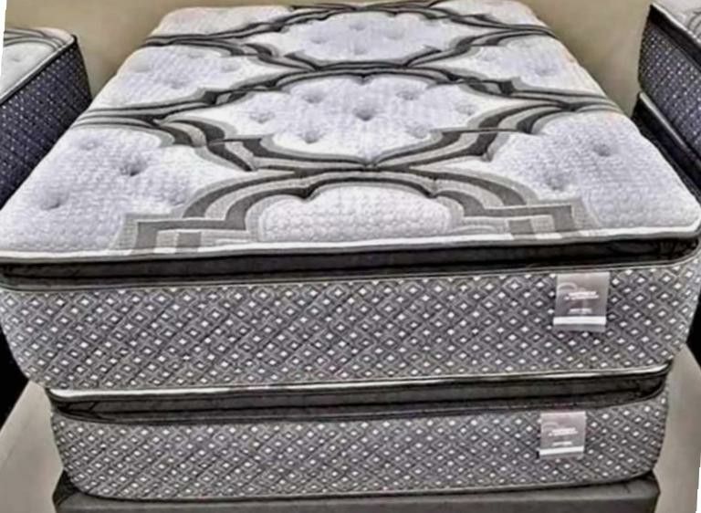 High End MATTRESS Brand NEW and in Factory Plastic