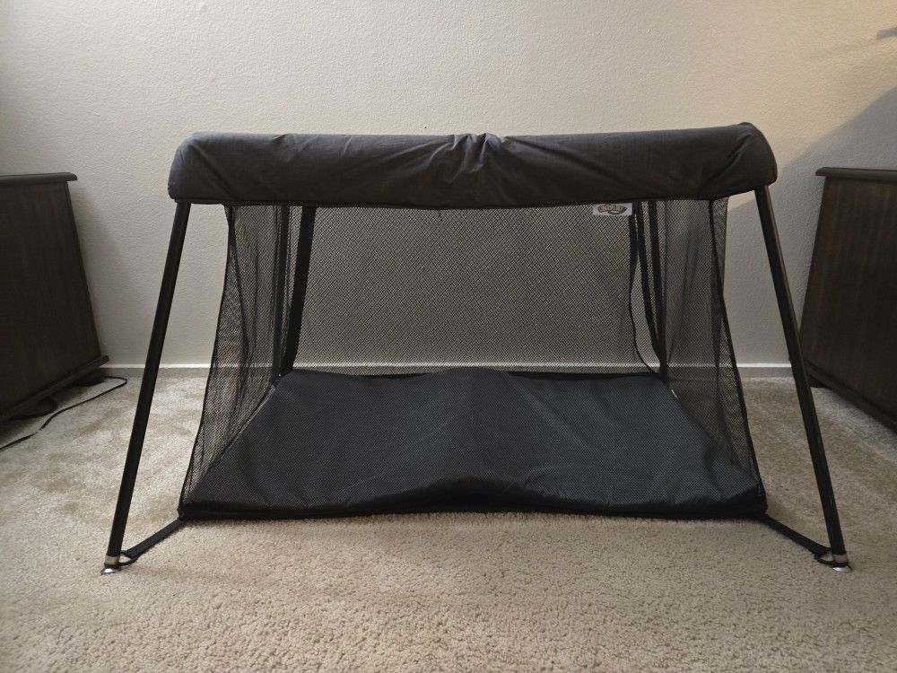 UNiPLAY Baby Foldable Travel Crib, Portable Baby pop-up Playpen with Side Zipper Design