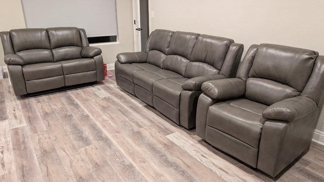 New 3 Piece Recliner Couch, Loveseat And Chair! Includes Free Delivery 🚚!