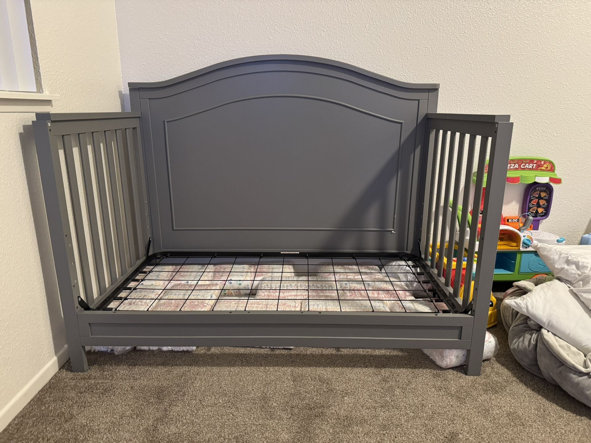 DaVinci 4 in 1 Crib Gray