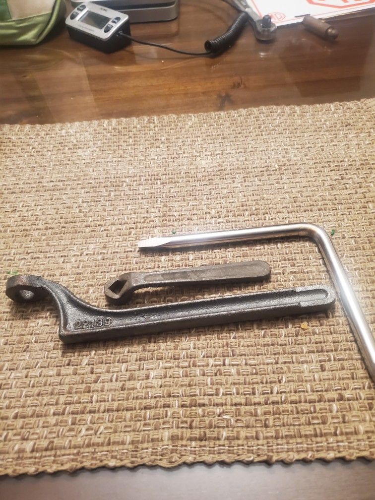 Air Tank Wrenches