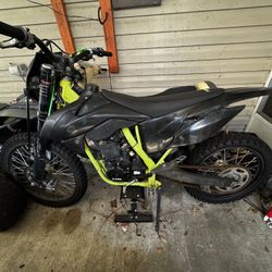 X Pro 250 Dirtbike