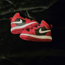 Size 3c- 239. Jordan 1 Mid Black Gym Red