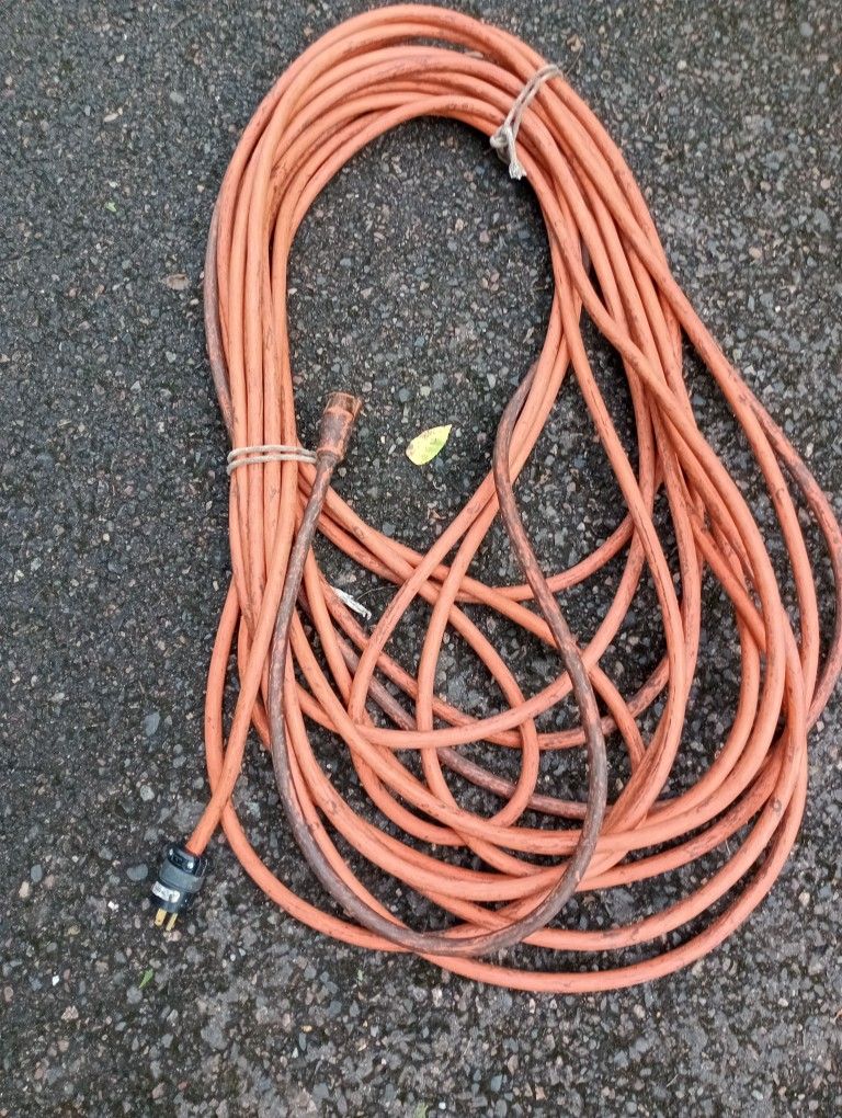 140 Ft 12 Gauge Extension Cord