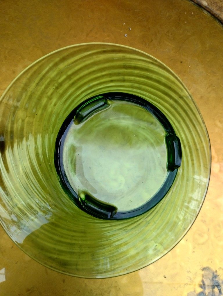 Antique Steuben green or Pomona Green Swirled Glass Bowl