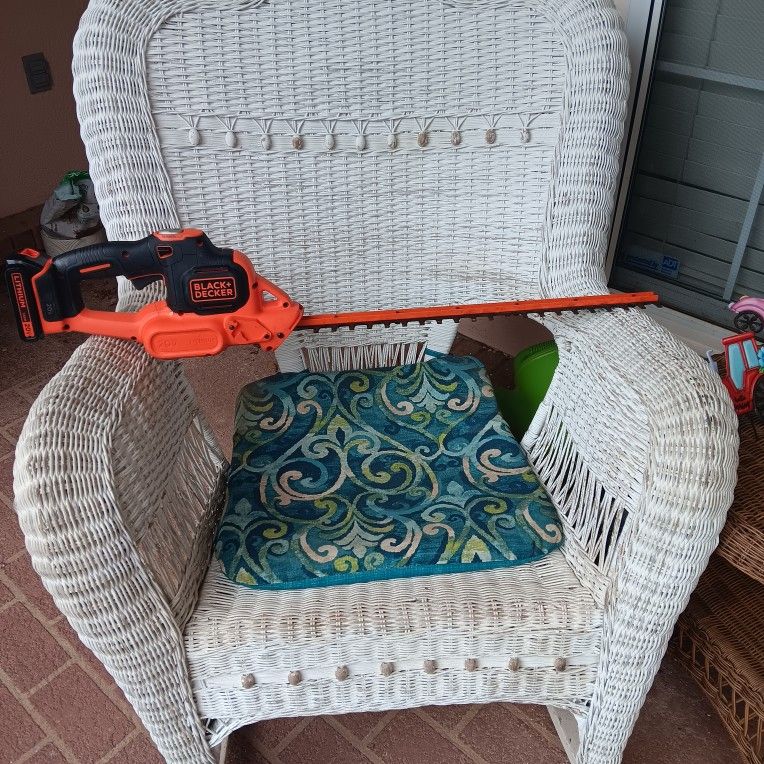 Hedge Trimmer Black N Decker