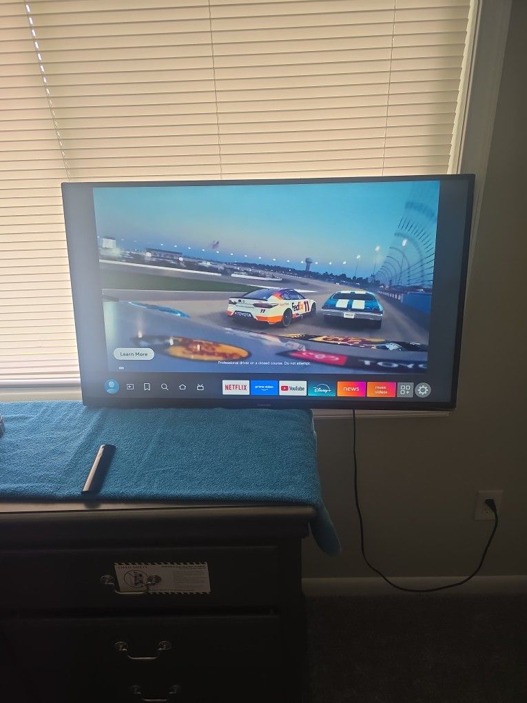 46 Inch Smart TV Toshiba FIRETV