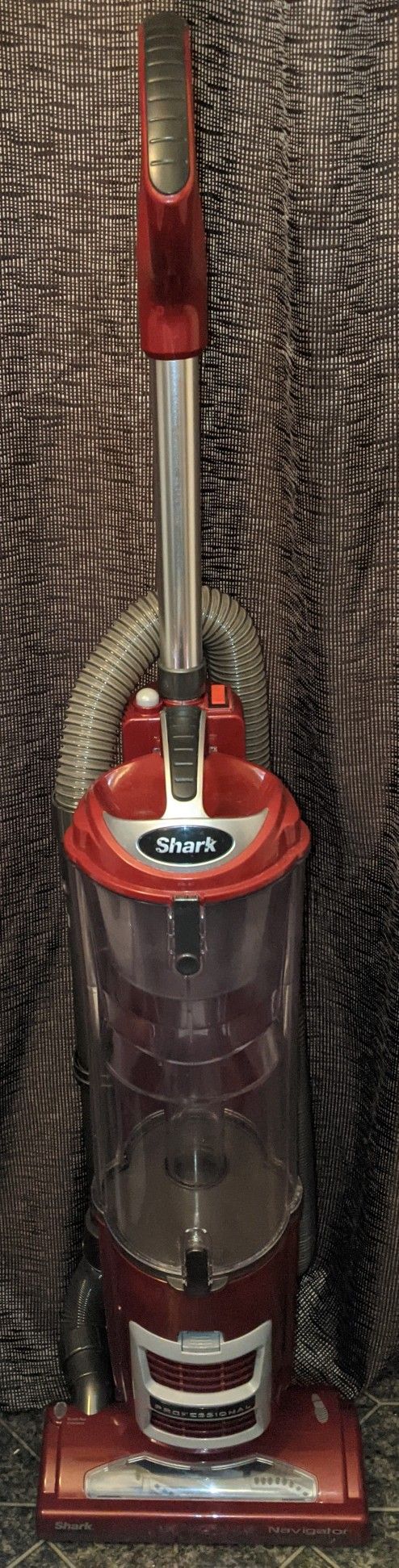 Shark Navigator® Swivel Pro Upright Vacuum NV60