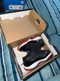 Air Jordan 11 Low Bred Sneakers 8c