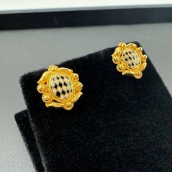 21 karat solid yellow gold Chess board studs earrings