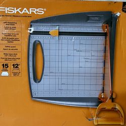 Fiskars Bypass Trimmer 