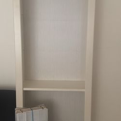 Sturdy White 6’ Bookshelf