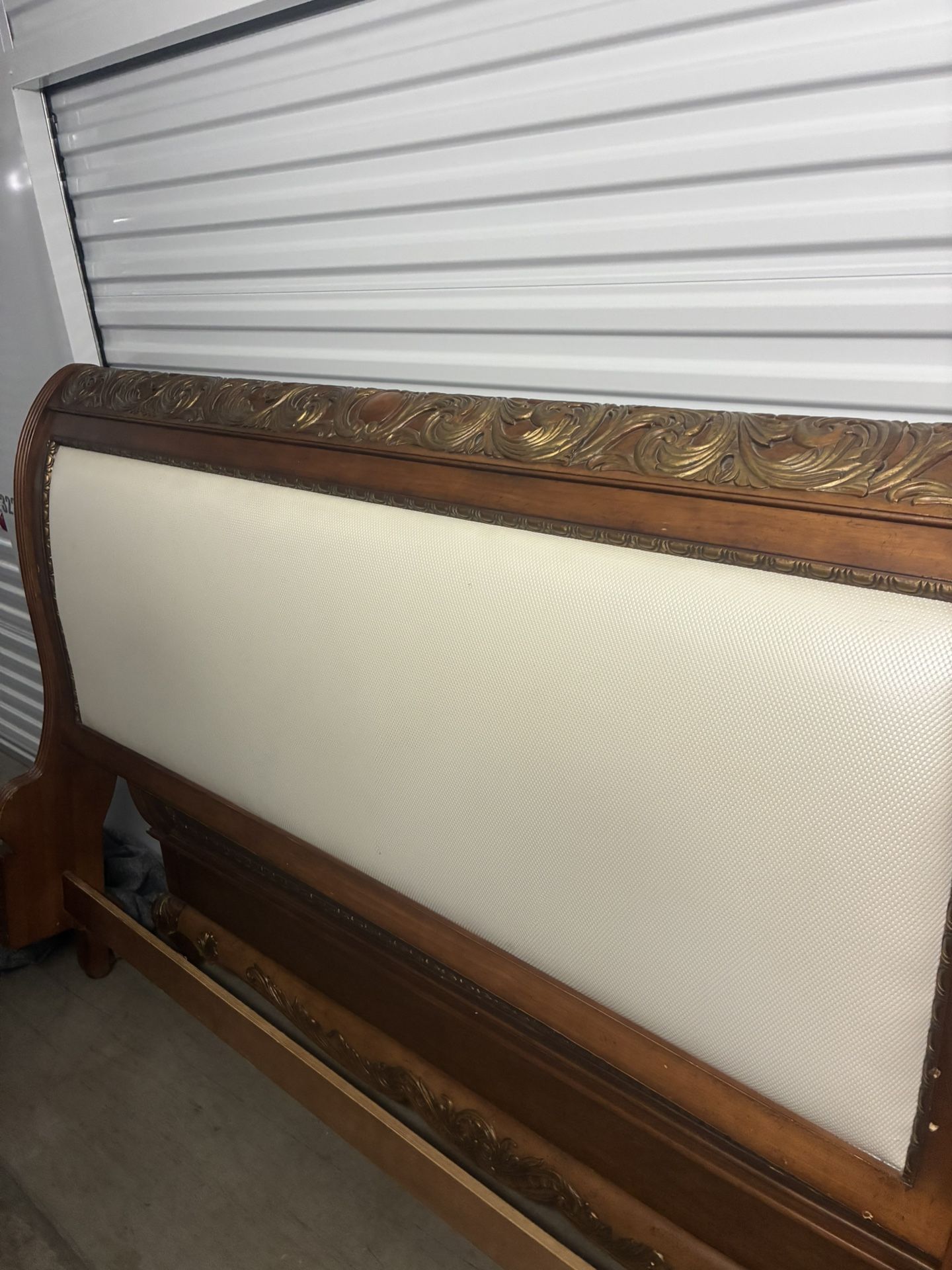 Luxury Antique Bed Room Set