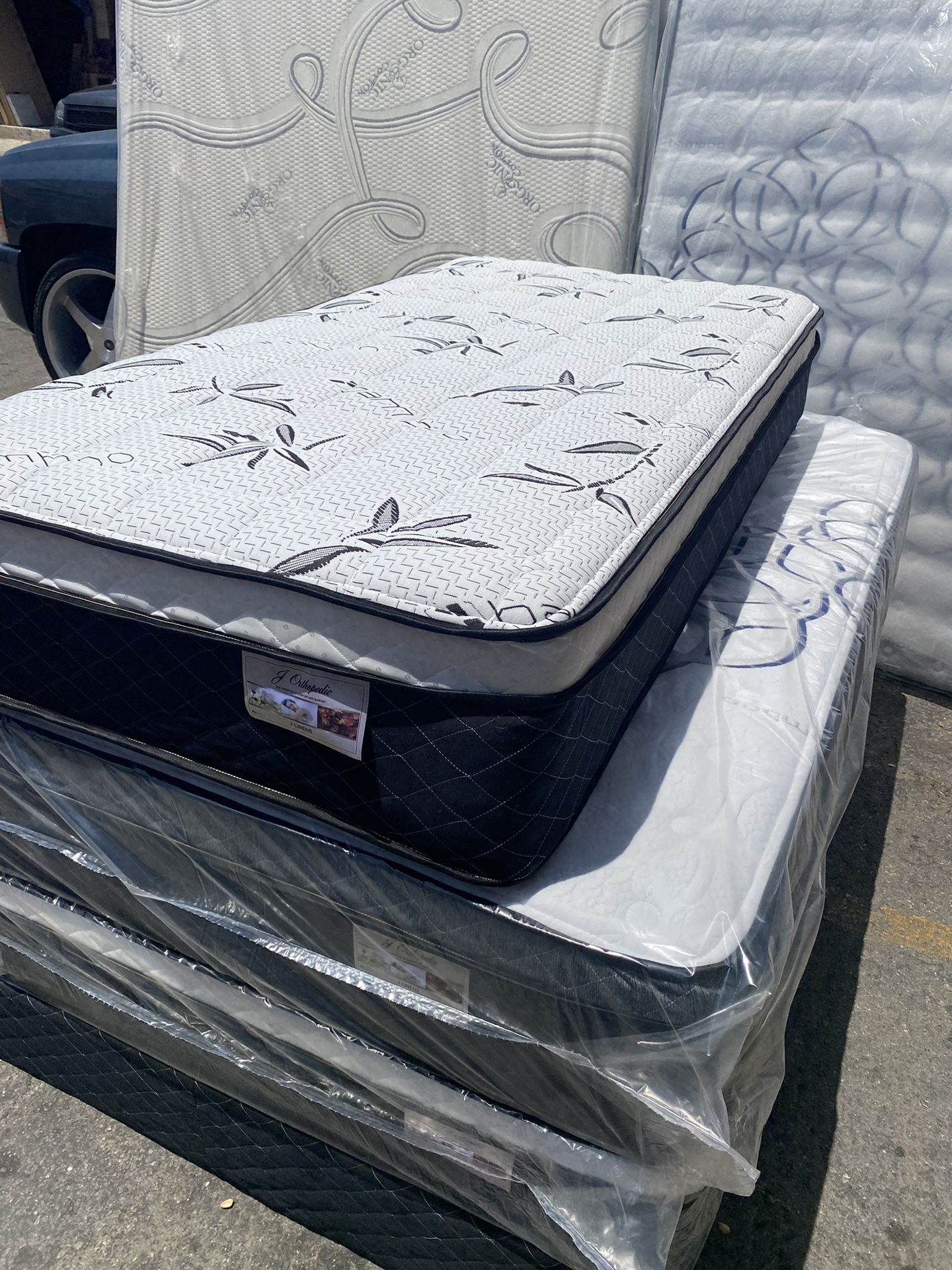 🥱Your Sweet Sleep is Our Business😴 💎High Quality Mattress At Low Prices💎 ☄️Queen $199 ☄️Full $180 ☄️Twin $150 ☄️King $330 ☄️Cal King $330 🚚Delive