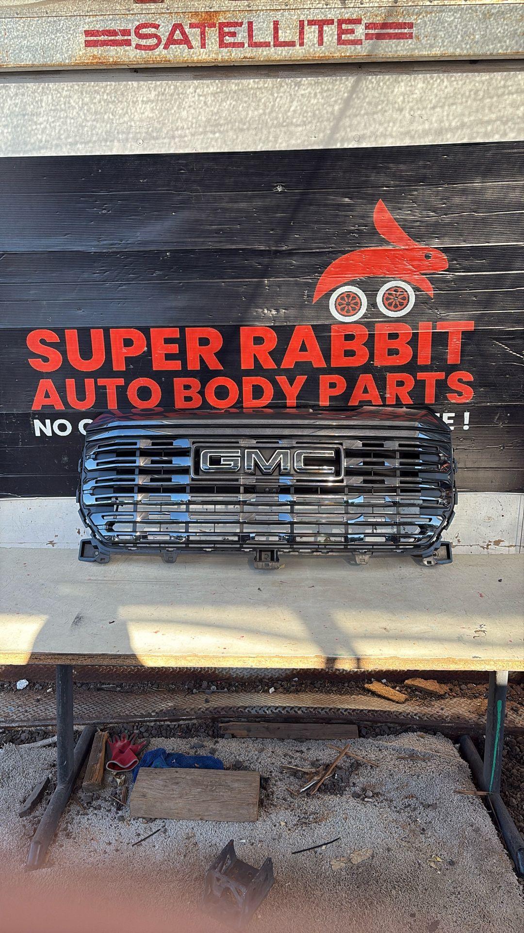 2022 Sierra Denali Ultimate Grille OEM Original 2025