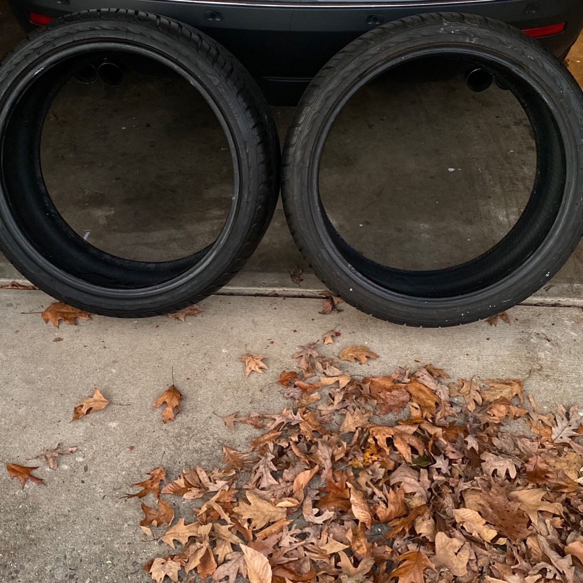 265/30/22 Low Profile Tires (2 Tires)
