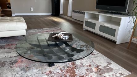 Kasala 39” round glass coffee table