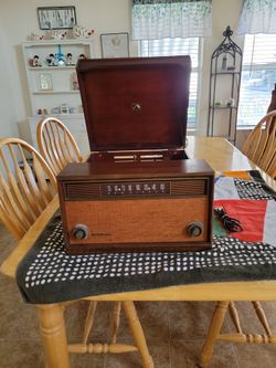 50's Victrola Phonograph With Radio