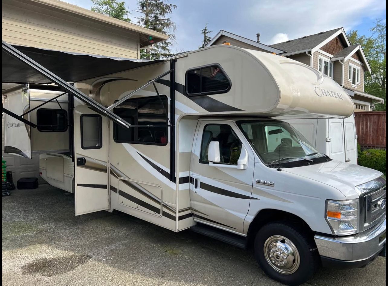 2015 2015 Chateau 26A 6.8L V-10 Ford Ford