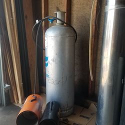 Gas and heater