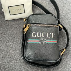 Gucci Print messenger Logo crossbody
