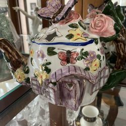 Beautiful Yea Kettle $25