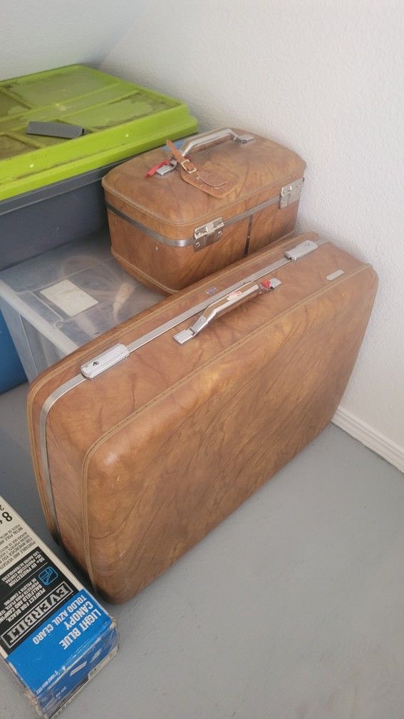 Vintage Suitcase Set
