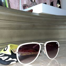 White QUAY women’s Sunglasses 