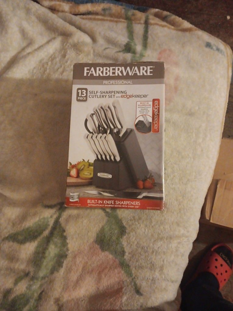Farberware Cutlery Set