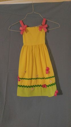 Girls dress size 5