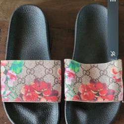 Women's Gucci Floral Sandals Size 10 $100 Pickup In Oakdale 