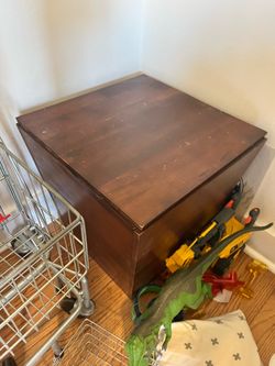 Matching storage end tables in great shape